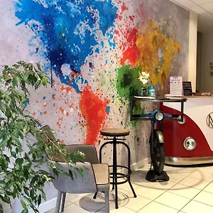 hotel-de-lavenue-tarbes.midi-pyreneeshotels.com/